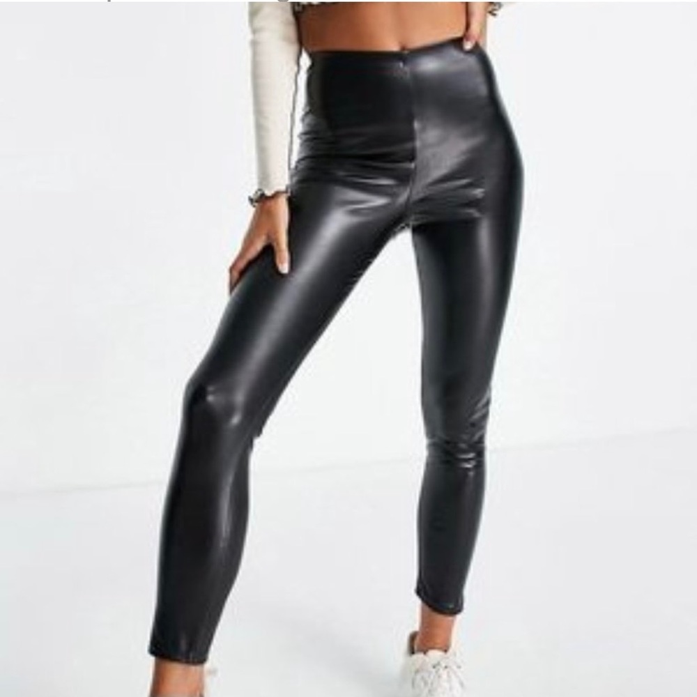 MISSGUIDED FAUX LEATHER LEGGING